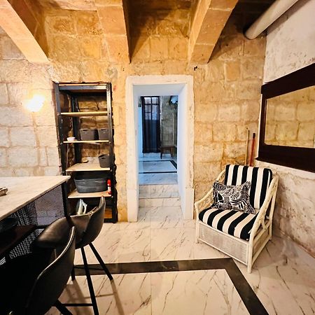 Charming Townhouse Prime Area Valletta Apartman Kültér fotó