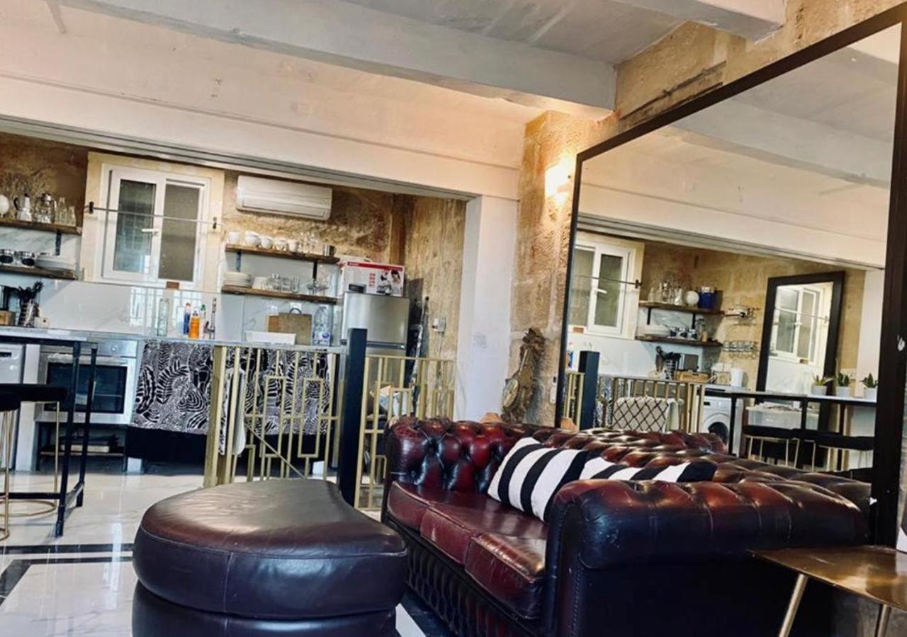 Charming Townhouse Prime Area Valletta Apartman Kültér fotó