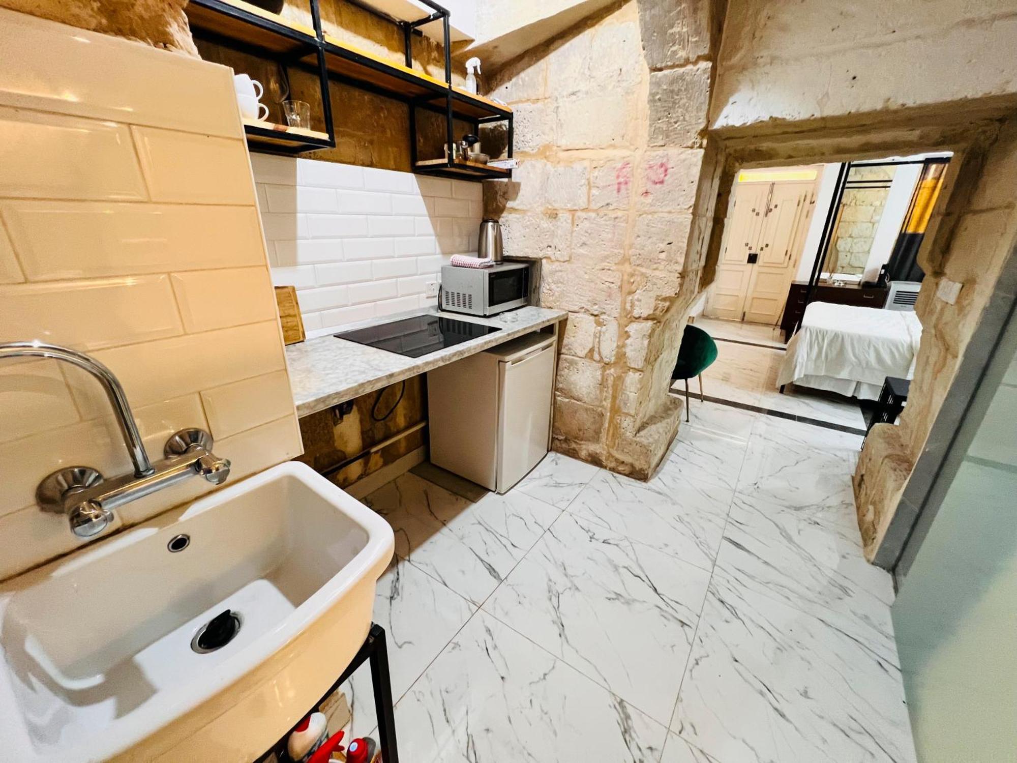 Charming Townhouse Prime Area Valletta Apartman Kültér fotó