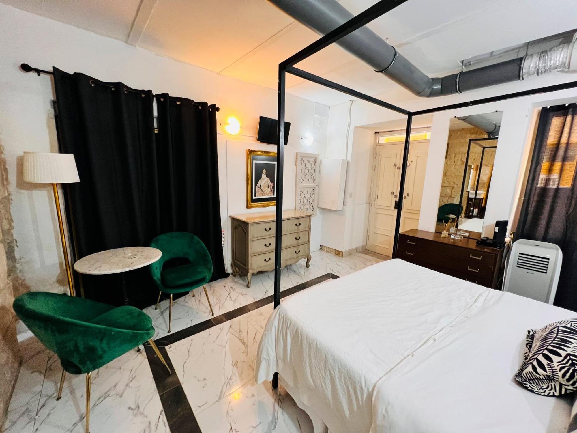 Charming Townhouse Prime Area Valletta Apartman Kültér fotó