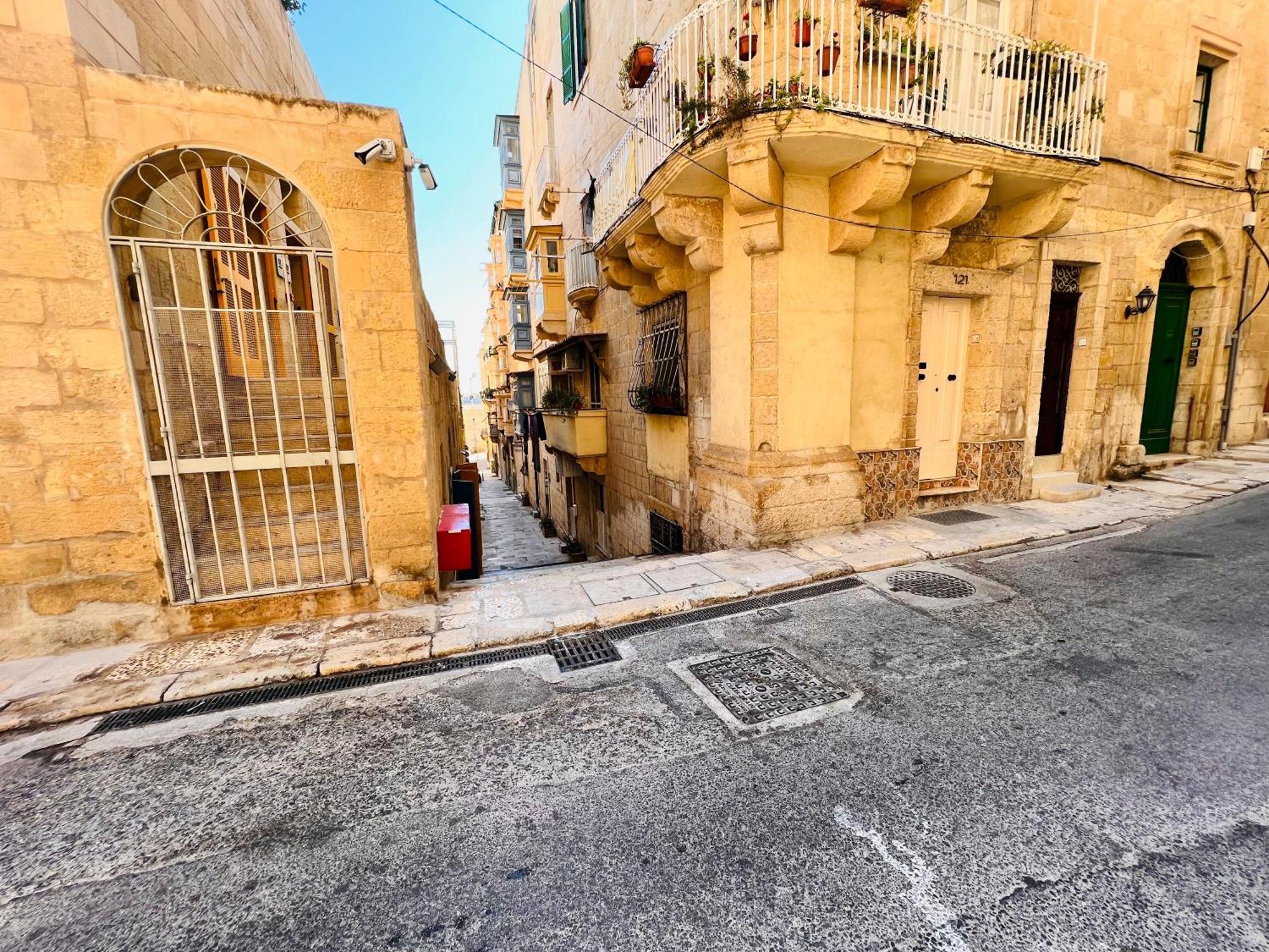 Charming Townhouse Prime Area Valletta Apartman Kültér fotó